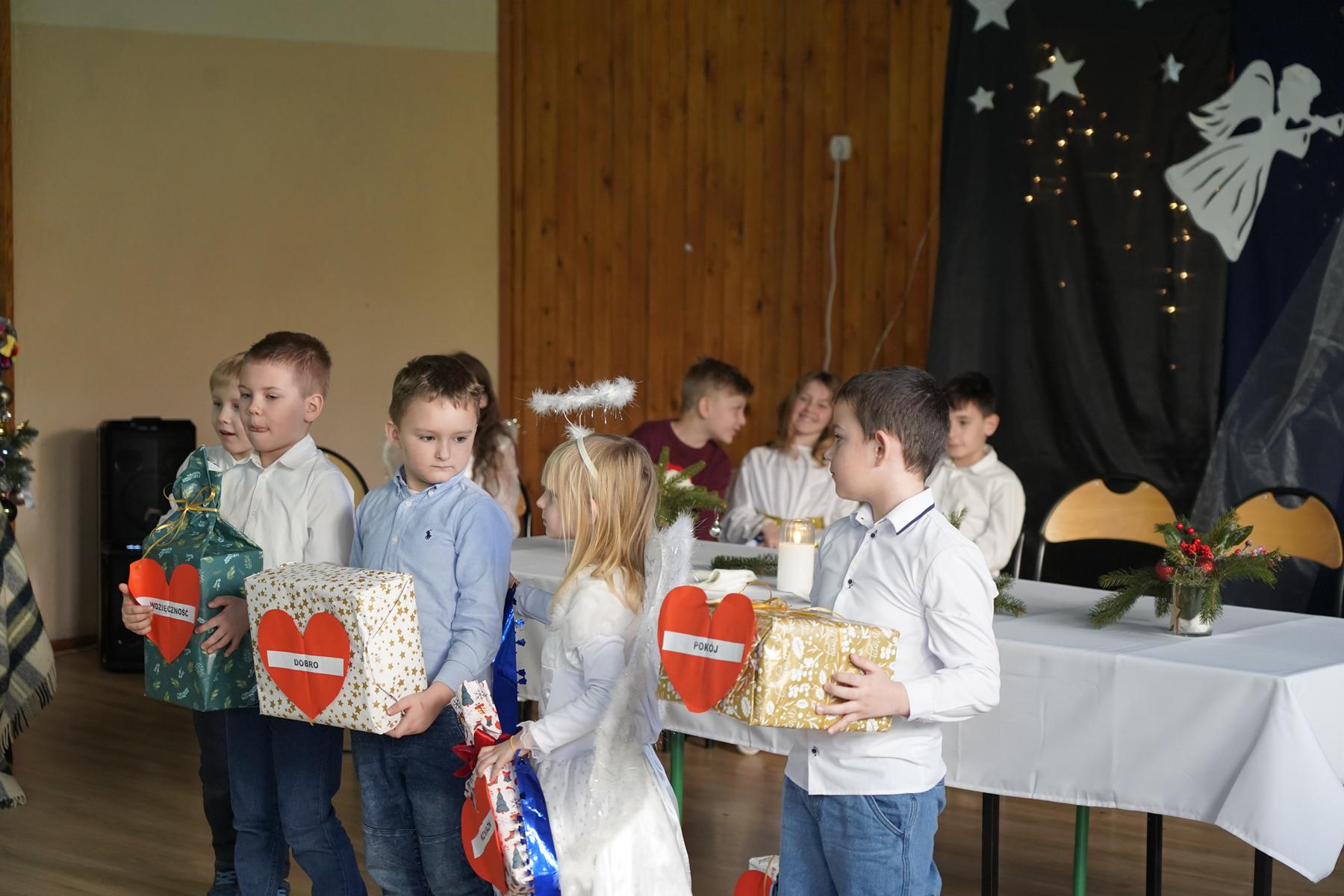 Szkoła Podstawowa         im. W.Puchalskiego w Proboszczowie