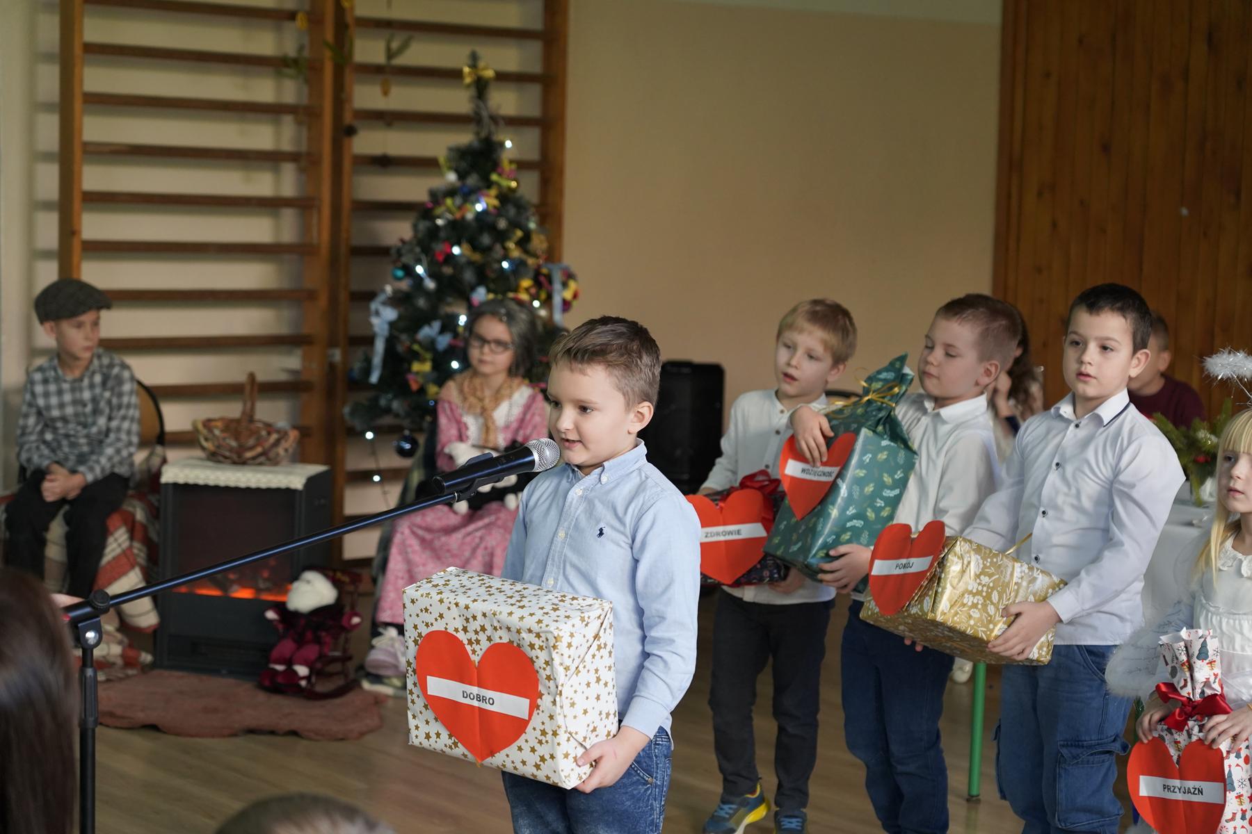 Szkoła Podstawowa         im. W.Puchalskiego w Proboszczowie