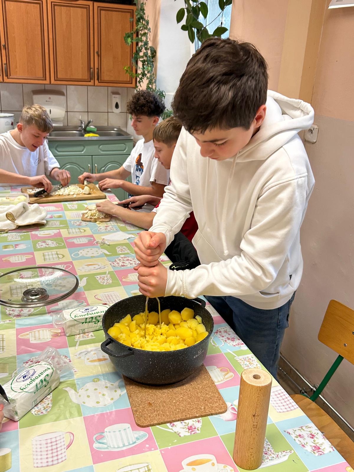 Szkoła Podstawowa         im. W.Puchalskiego w Proboszczowie