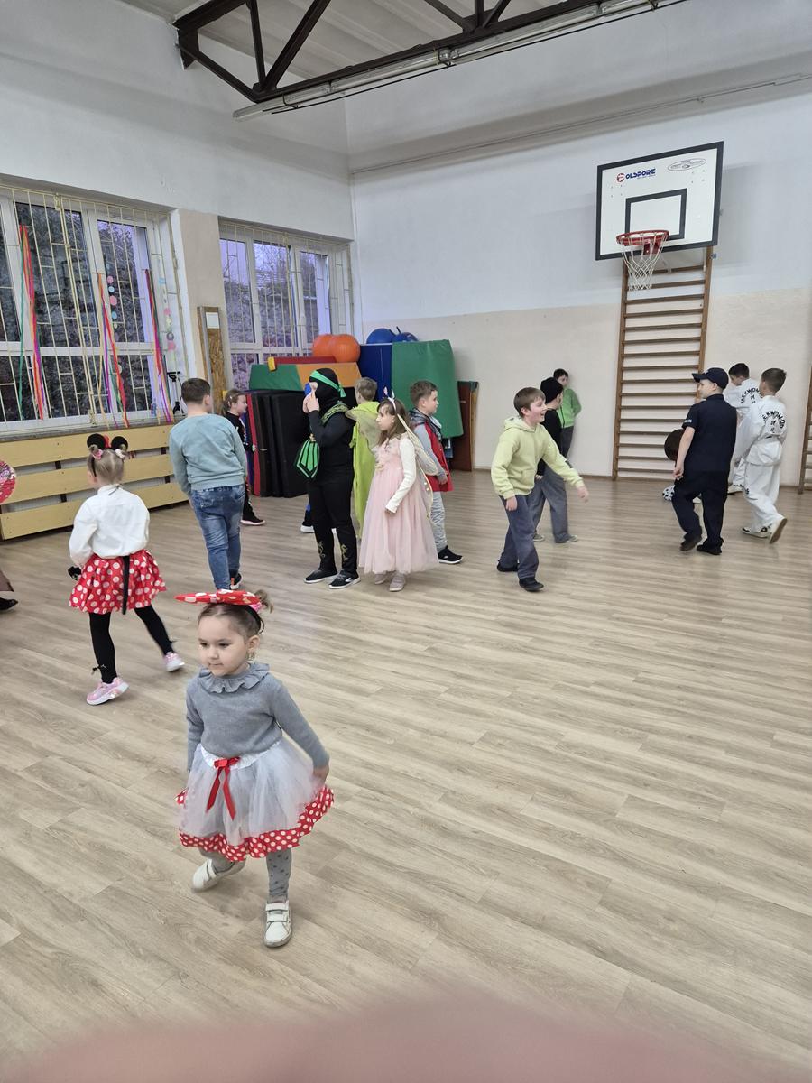 Szkoła Podstawowa         im. W.Puchalskiego w Proboszczowie