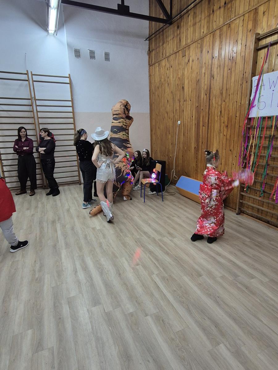 Szkoła Podstawowa         im. W.Puchalskiego w Proboszczowie