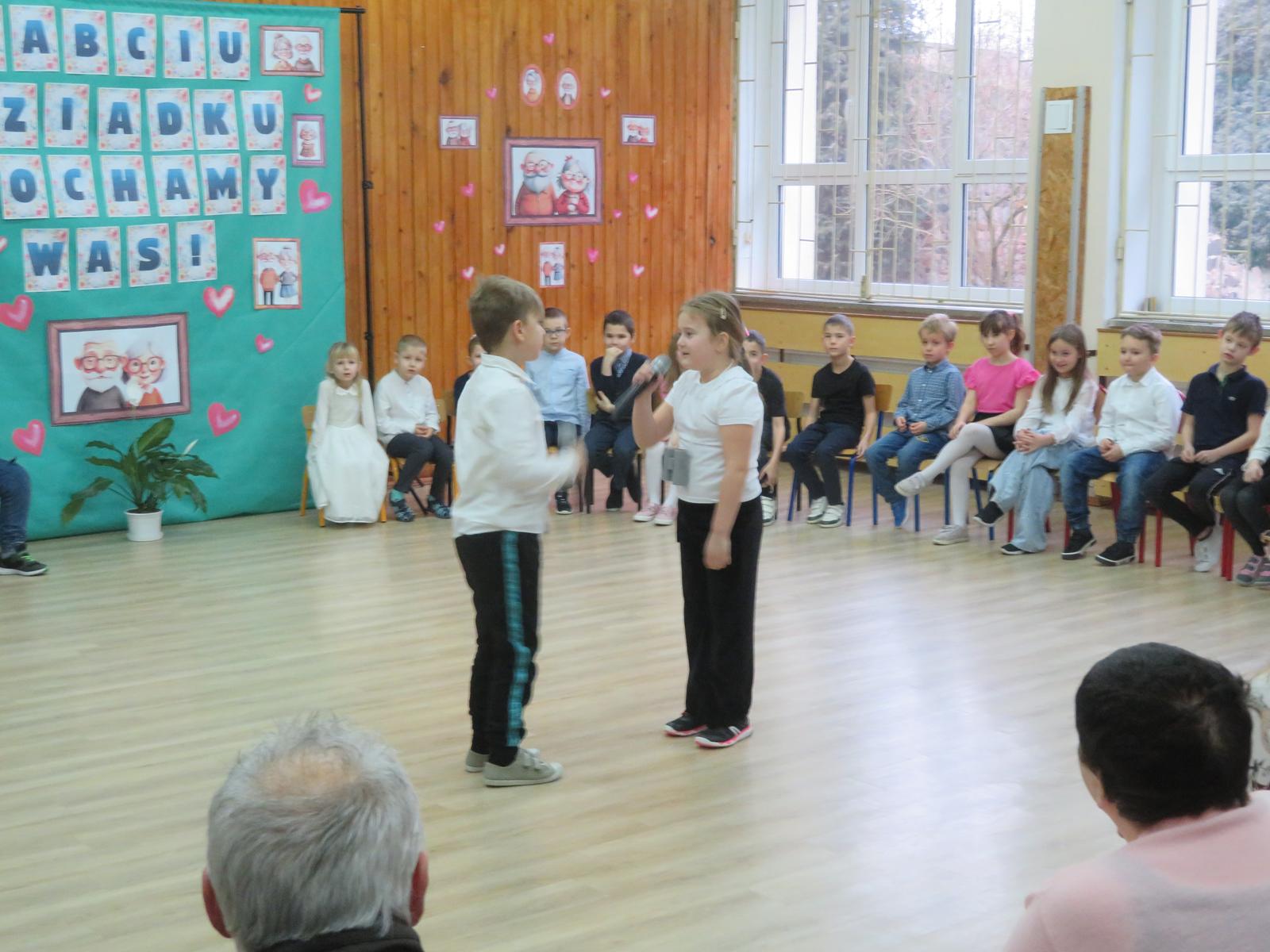 Szkoła Podstawowa         im. W.Puchalskiego w Proboszczowie