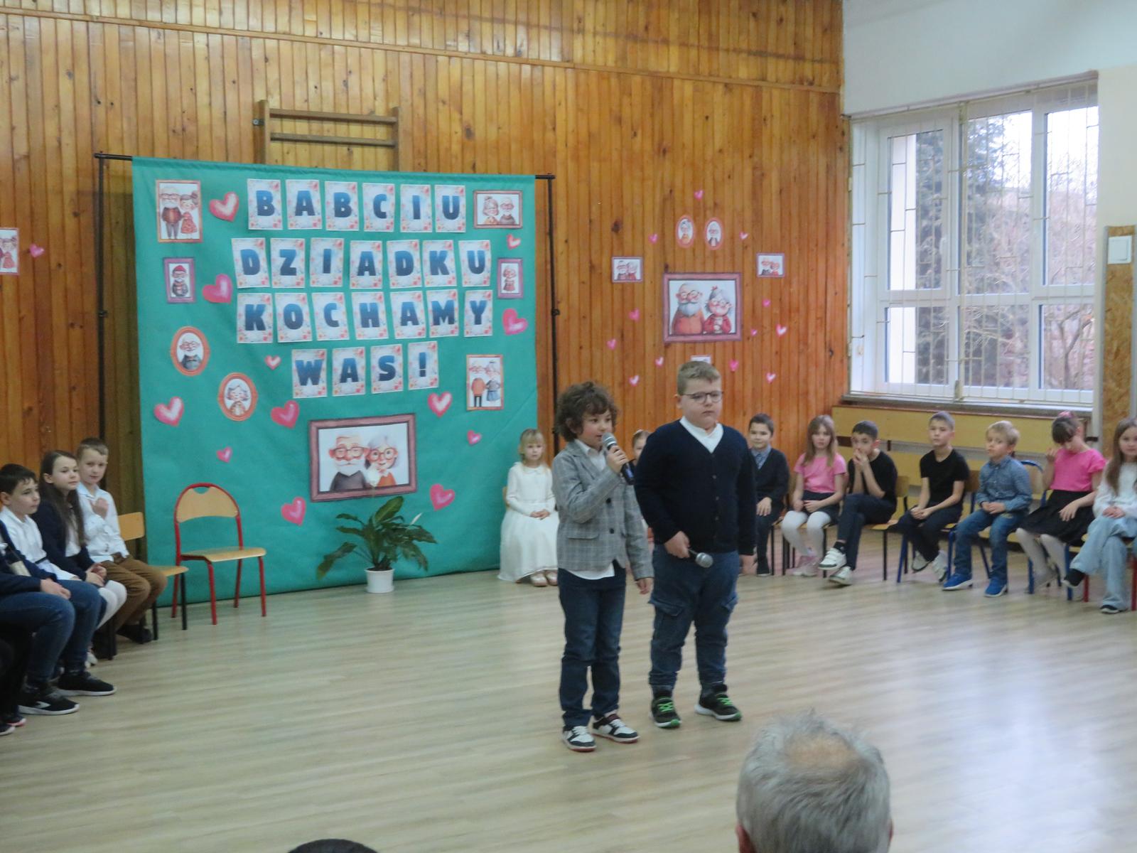 Szkoła Podstawowa         im. W.Puchalskiego w Proboszczowie