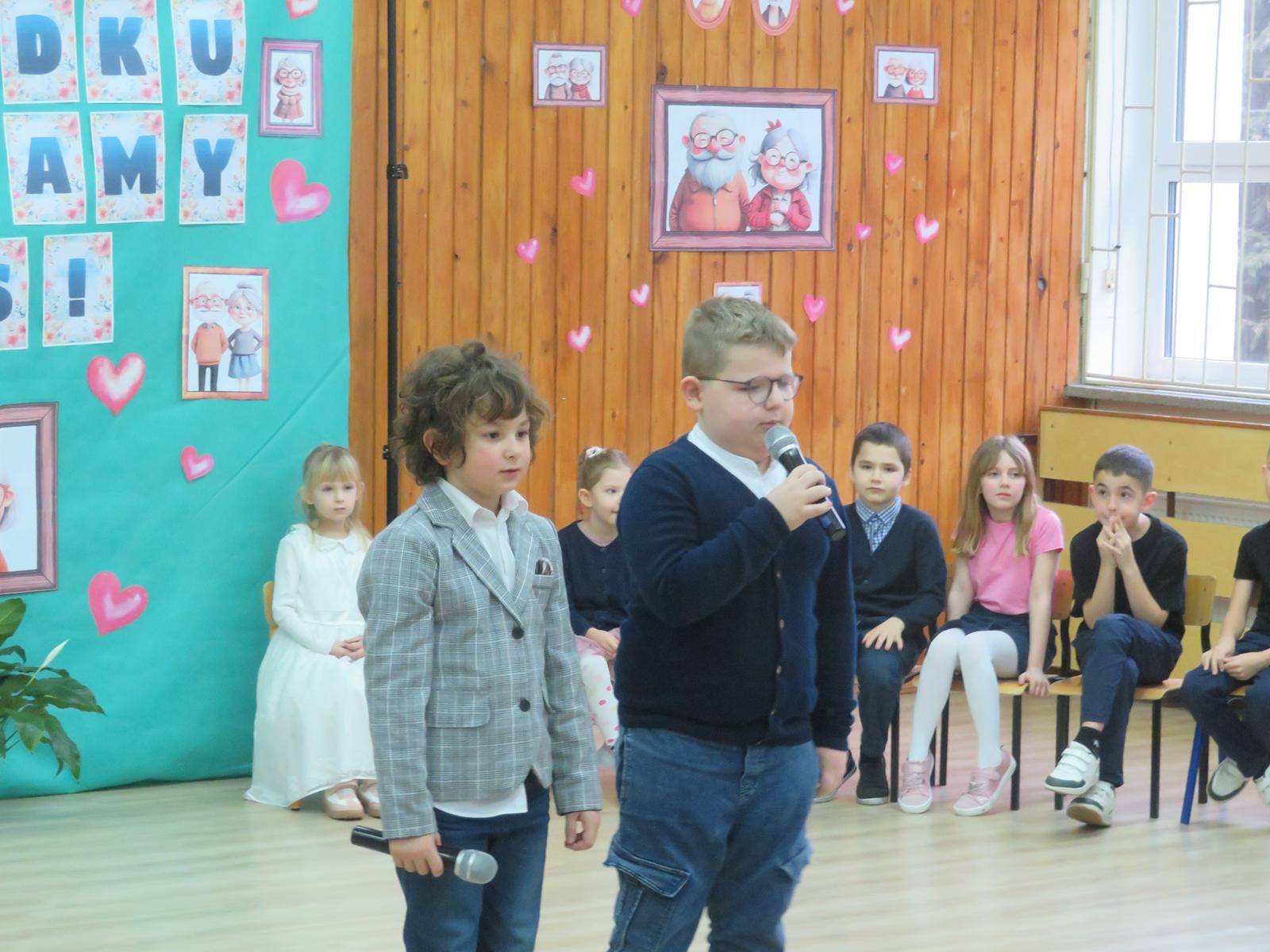 Szkoła Podstawowa         im. W.Puchalskiego w Proboszczowie