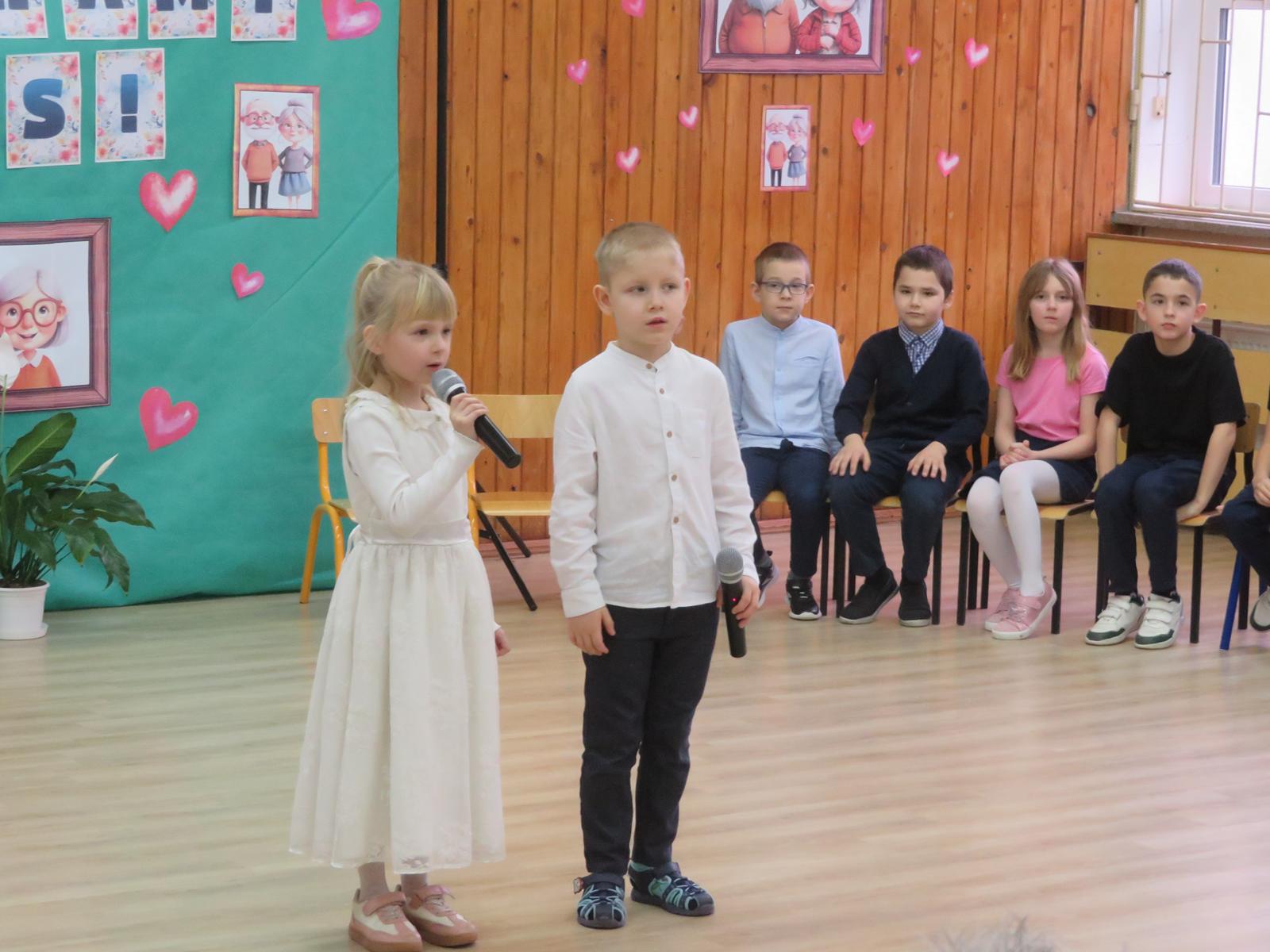 Szkoła Podstawowa         im. W.Puchalskiego w Proboszczowie