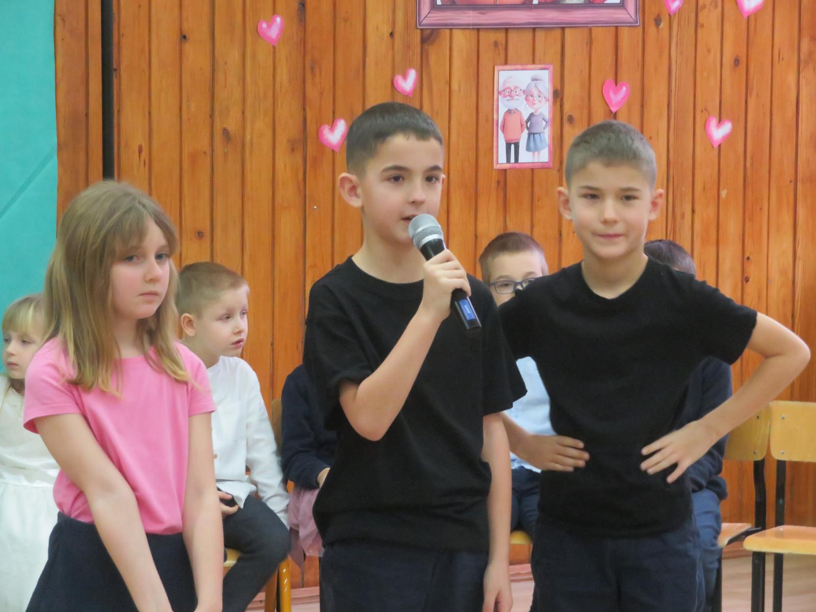 Szkoła Podstawowa         im. W.Puchalskiego w Proboszczowie