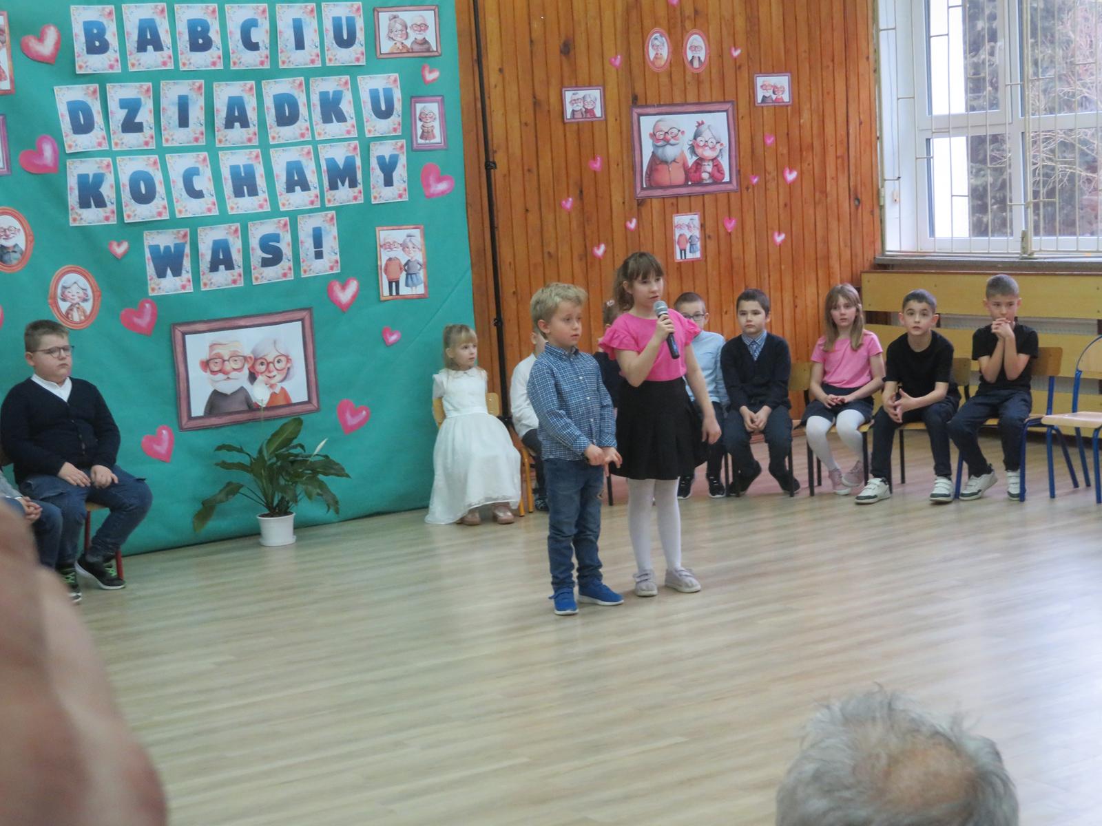 Szkoła Podstawowa         im. W.Puchalskiego w Proboszczowie