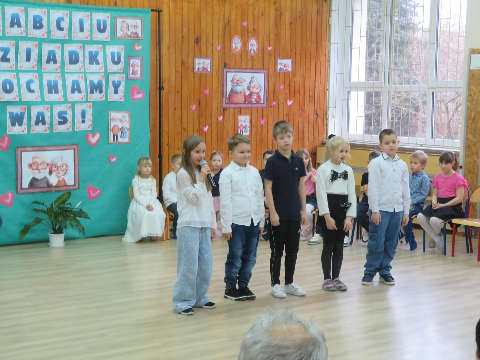 Szkoła Podstawowa         im. W.Puchalskiego w Proboszczowie