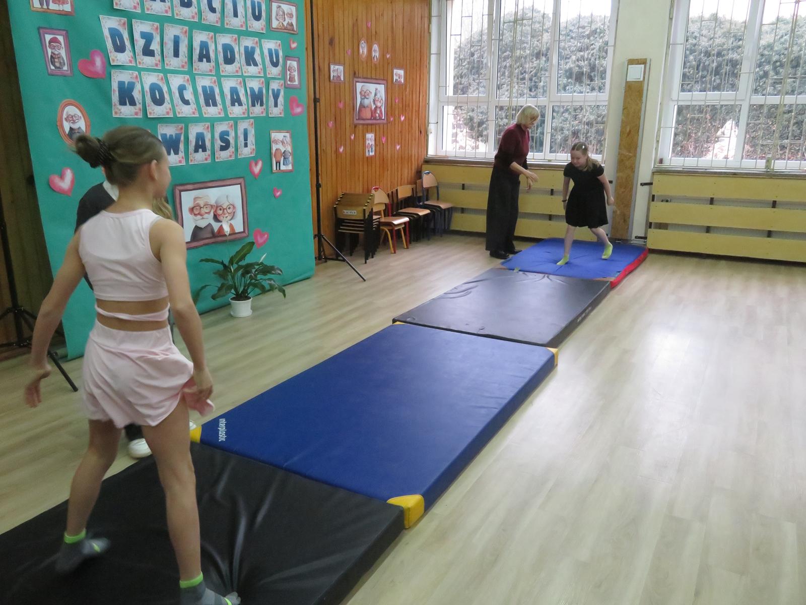 Szkoła Podstawowa         im. W.Puchalskiego w Proboszczowie